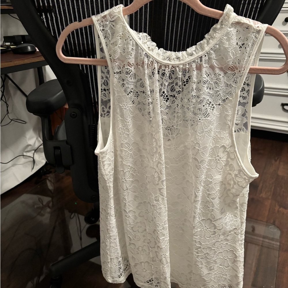 Elegant White Lace Sleeveless Top